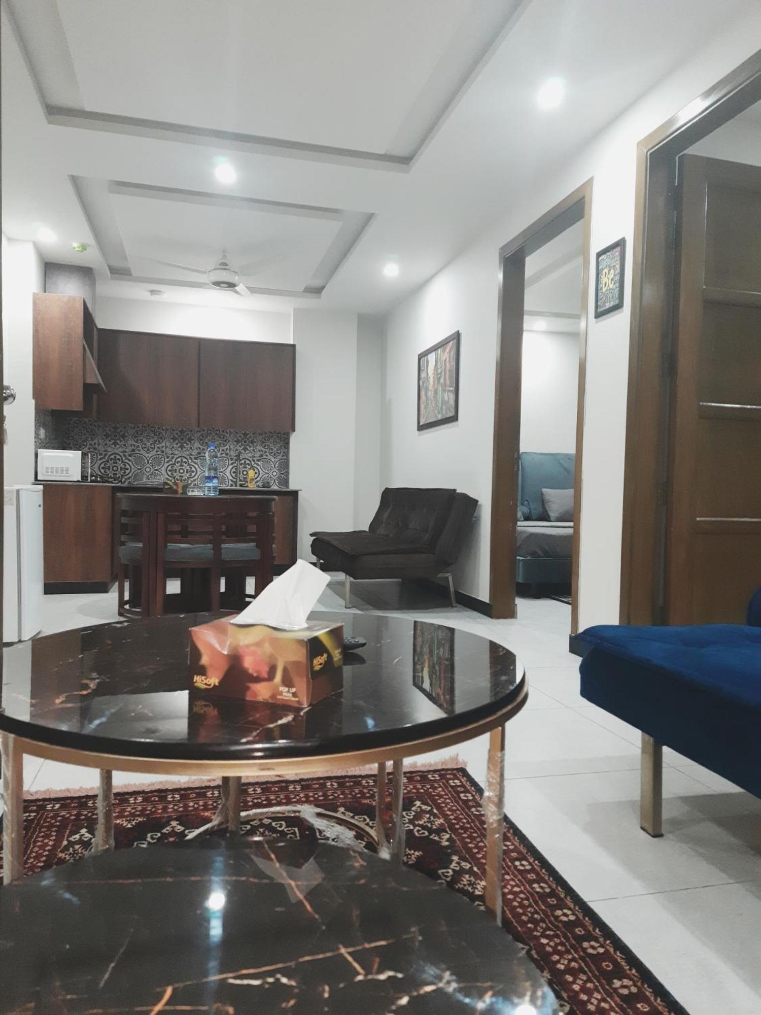 Northern Suites Bahria Town Rawalpindi Ngoại thất bức ảnh