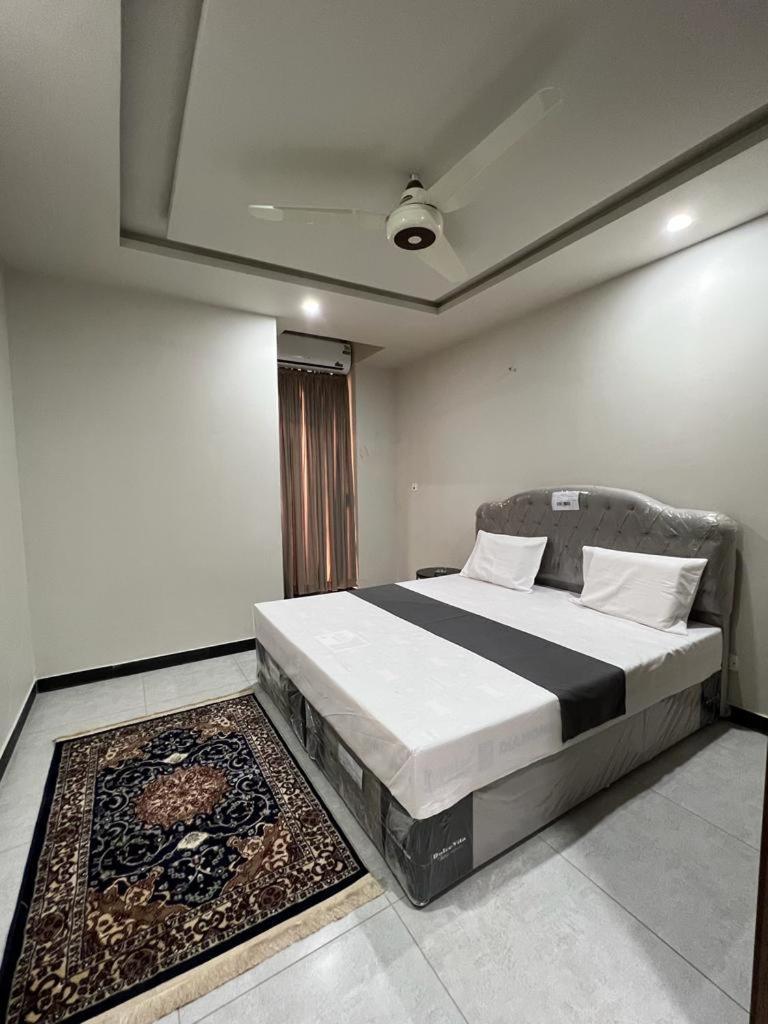 Northern Suites Bahria Town Rawalpindi Ngoại thất bức ảnh